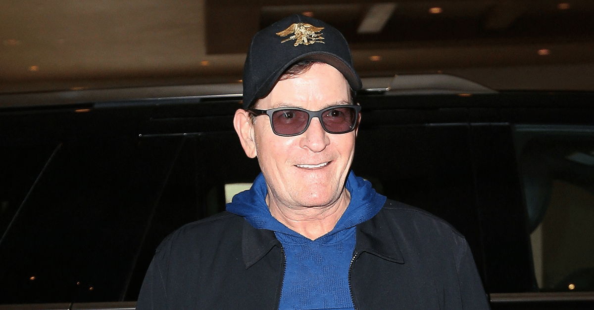 charlie-sheen-reveals-his-party-rules-while-reflecting-on-sobriety-journey-1-1756849132117 Photo of Charlie Sheen