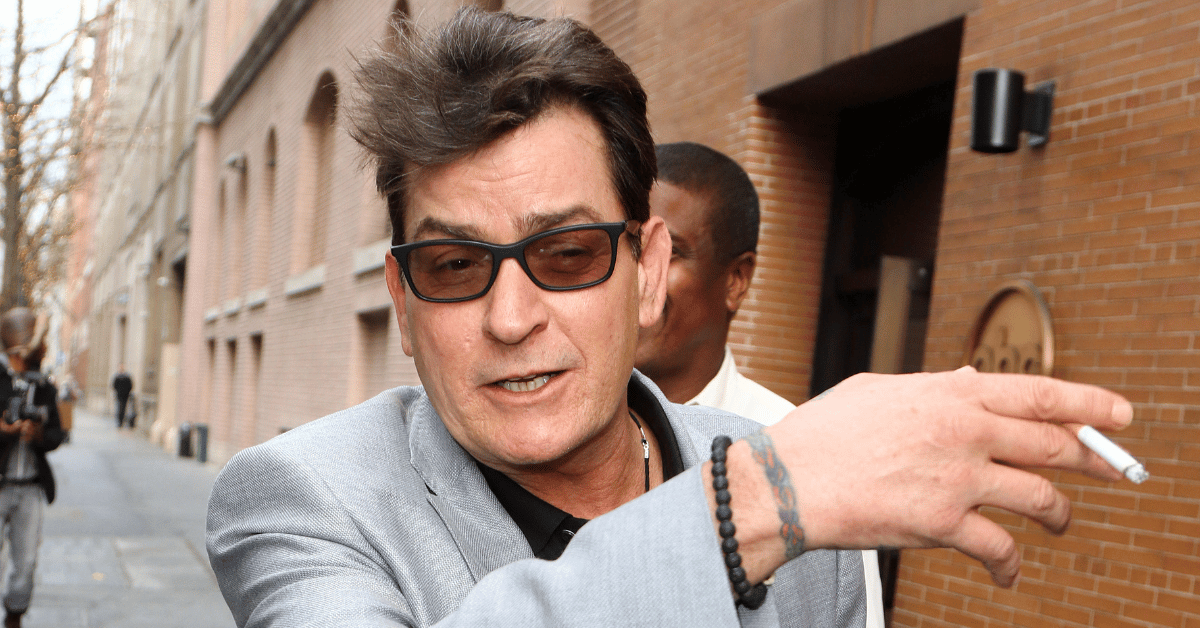 charlie-sheen-reveals-his-party-rules-while-reflecting-on-sobriety-journey-3-1756849319089 Photo of Charlie Sheen