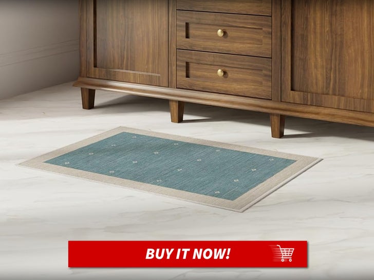 d0519851607f43039f8f012adc593a4b_md Ruggable-x-goop-Washable-Rug-MAIN