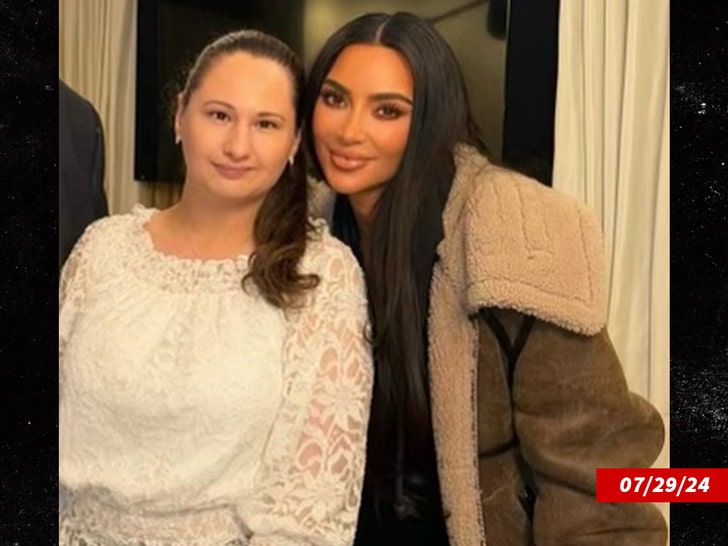 d0e11ebca5294344b67b8d9b22b2ea33_md kim kardashian and gypsy rose 2024 insta