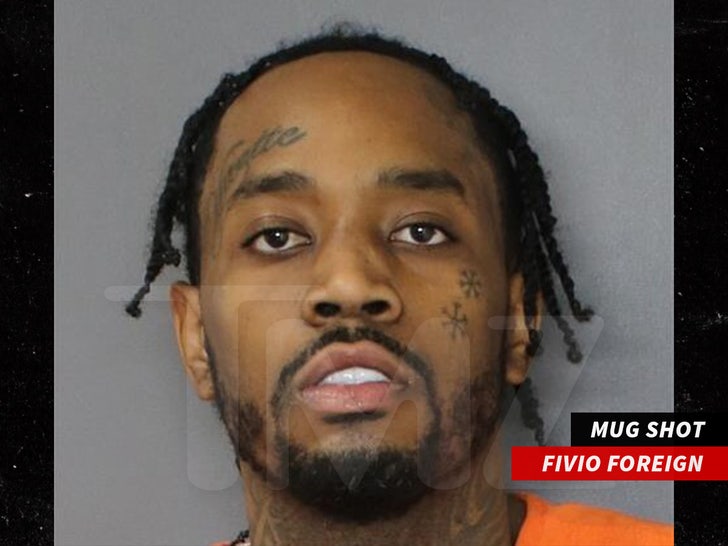 d1a3cbb11f0c47feb2749885c814f9db_md-2 Fivio Foreign wm mug shot