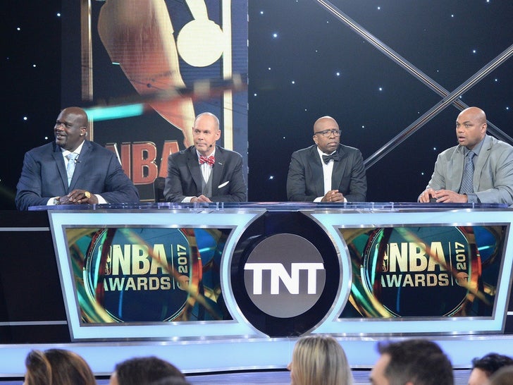 d223d7c2fee34e55b13a416a22620b5d_md-1 'Inside The NBA' Shots