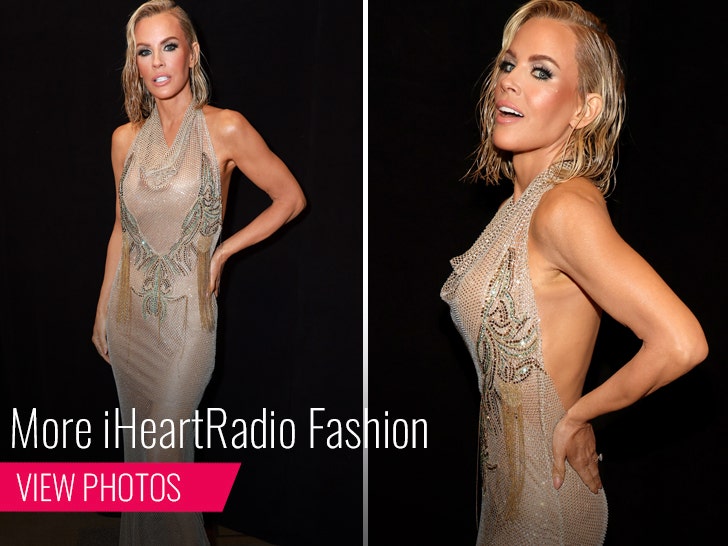 d3d37adb2da94c79a0af230b32a276ce_md Jenny McCarthy
