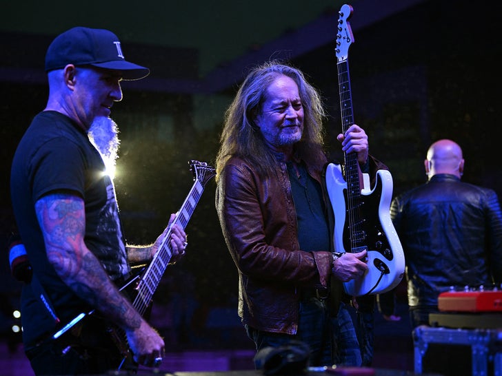 Ozzy Osbourne's Final Performance At Black Sabbath's Back To The Beginnings Show