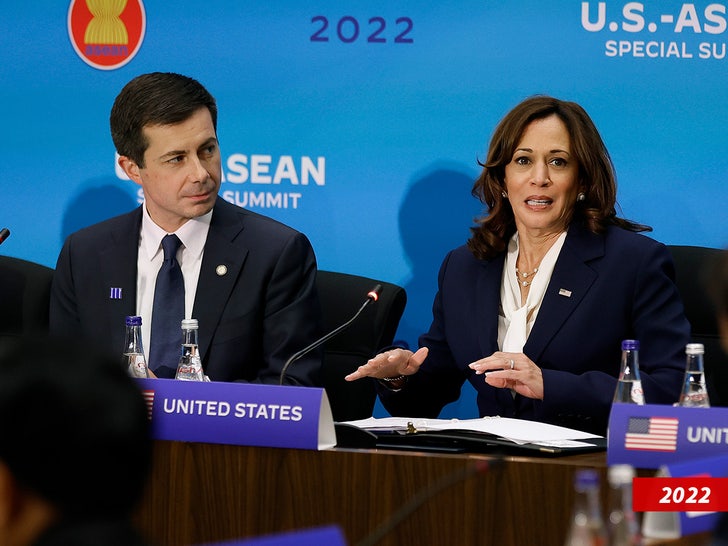 kamala harris pete Buttigieg sub getty swipe 1