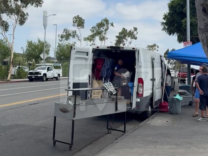 ice-home-depot-taco-stand-2