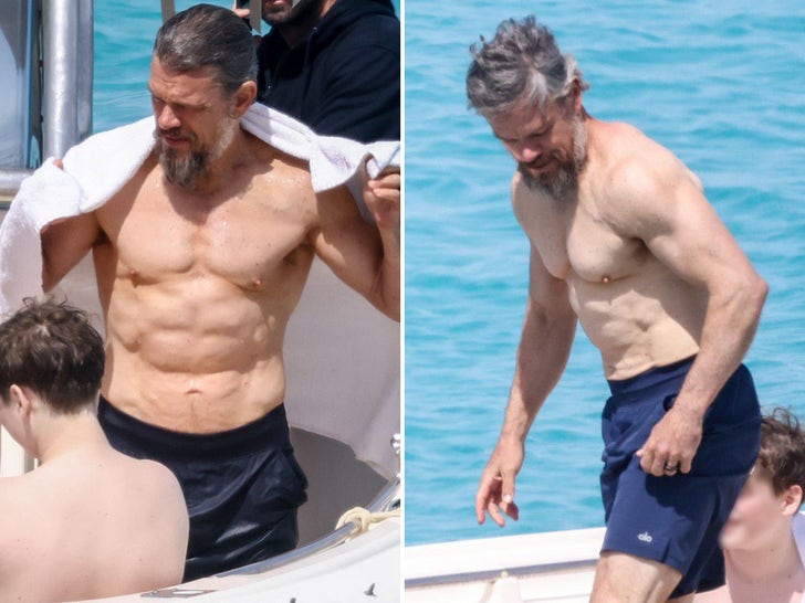 d85b7fbd67554e39a10c2ff3f3bd3f19_md Matt Damon Shirtless On A Boat In Italy With His Family