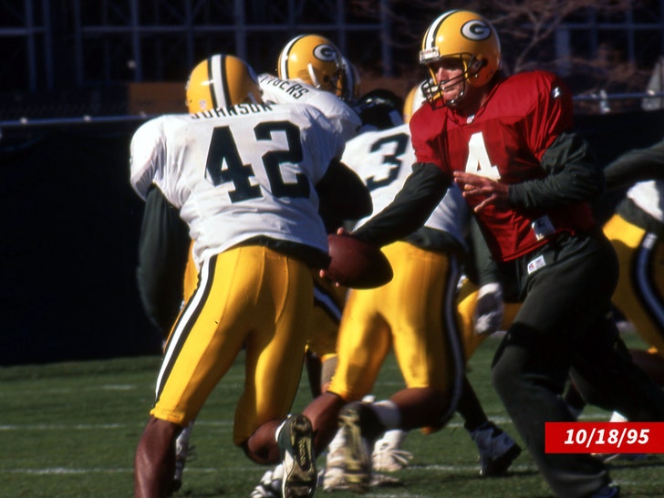 d8d473cc45d44df090b756f504695d1b_md LeShon Johnson packers