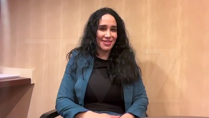 d9faa1864c46489e832c728f65b581a7_md 030625_octomom_family_tmz_live_kal