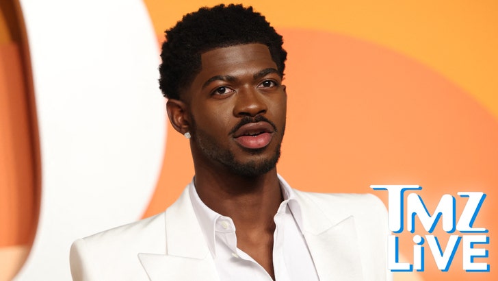 da0db957c4ff499ea0c78ad3cdb4b63d_md 082225_tmz_live_lil_nas