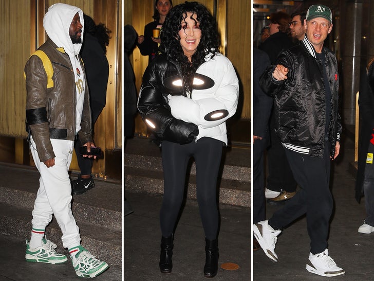 da2df02eec7c4a9c82fe1211177241c6_md-1 Celebs Arrive For The 'SNL' 50th Anny Rehearsal