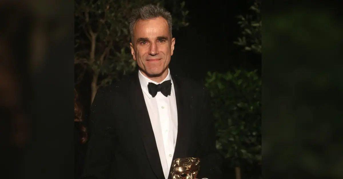 daniel-day-lewis-1-1755026470910 photo of Daniel Day-Lewis