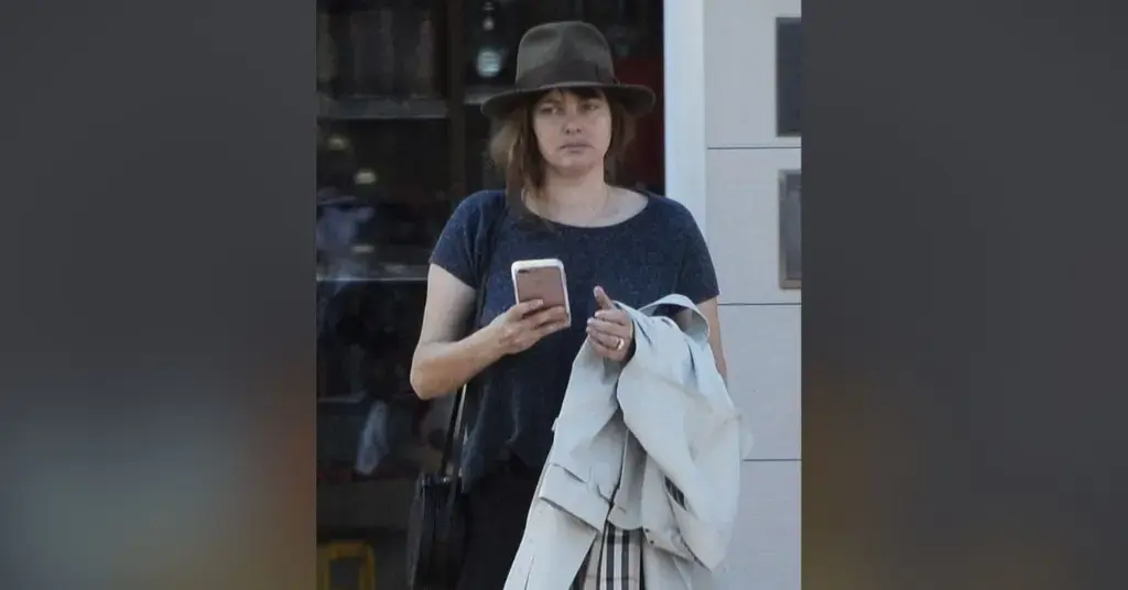 danny-masterson-estranged-wife-change-daughters-name-2-1761404359241 danny masterson estranged wife change daughters name