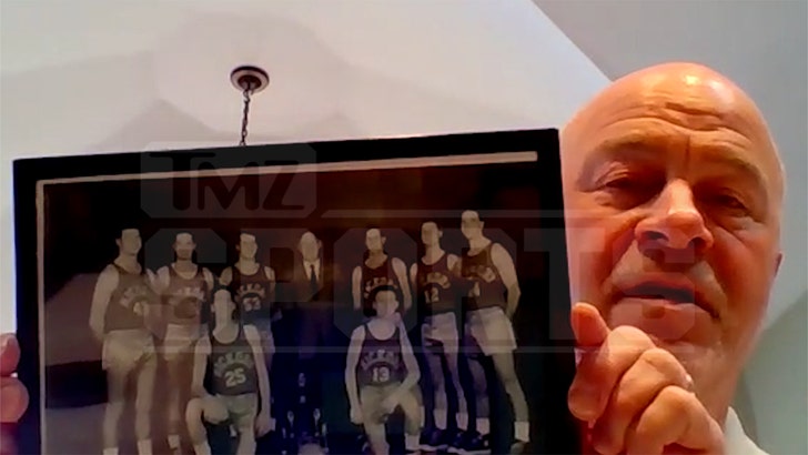 de3d7adbf072443ab305dcc9af078306_md 022725-brad-long-gene-hackman-memorabilia-kal