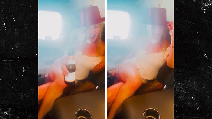 de7dc3521b56403c839b3a425cf4e0b4_md 052425_britney_spears_kal