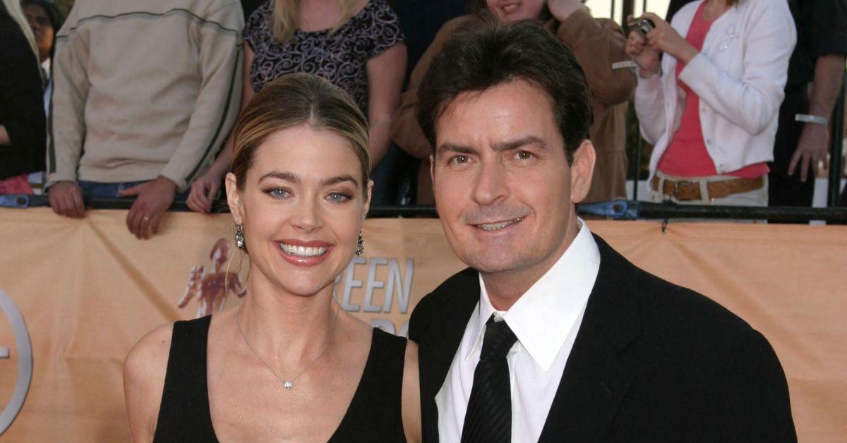 denise-richards-and-charlie-sheens-relationship-timeline-7-1761194994037 Photo of Denise Richards, Charlie Sheen