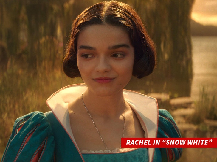 e0b171c3d8ff46bca132ef74a4a0be32_md rachel zegler snow white