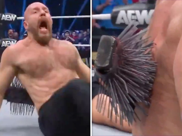 e229e00ccdcb49419319765e6c8d488d_md jon moxley aew fight 1