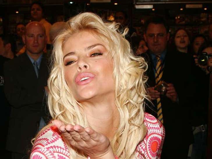 e2975d0a16565f11be29af4b1dac1157_md Remembering Anna Nicole Smith