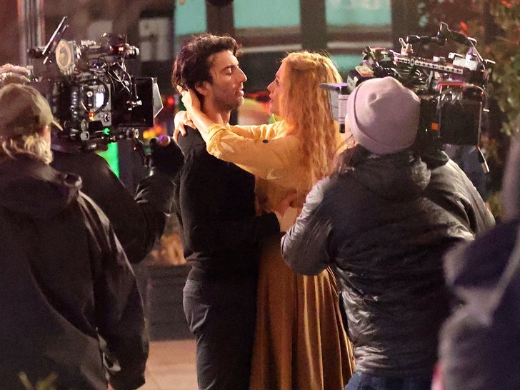 e2c86db05c3644efba75b5589bdd10d7_md 'It Ends With Us' Filming Behind The Scenes