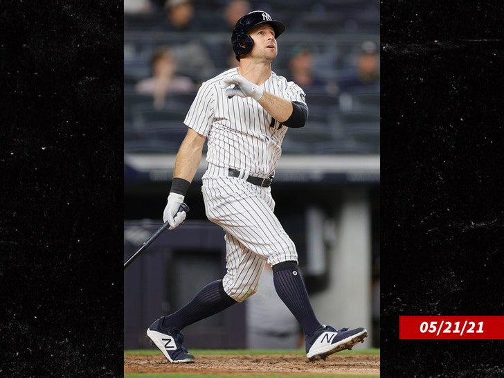 e393c148efd647ce93c5463161968ba7_md-1 brett gardner