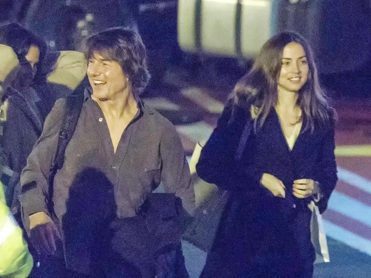 e572838e72a24507a710c4be20a60e8c_md Tom Cruise and Ana de Armas