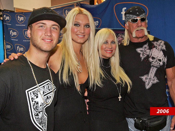 e6d9ab5e31ce43fb898842a7109c2fe1_md-2 0329 linda brooke hulk nick hogan sub getty swipe.