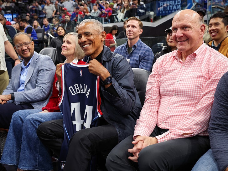 Barack Obama Spotted Courtside at Clippers Game