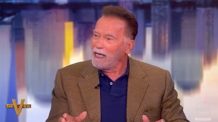 e9226a8f436546298430acc87d56dd4d_md 061725_arnold_schwarzenegger_kal