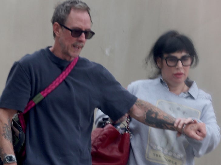 Weezer Wife Seen For First Time Since Attempted Murder Arrest