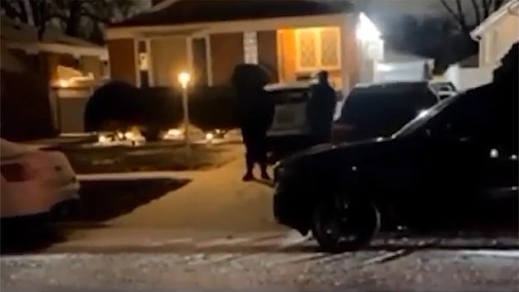 ebc5a07a644b41b881fbaa6d0f909931_md 013025_mayor_boyfriend_kal