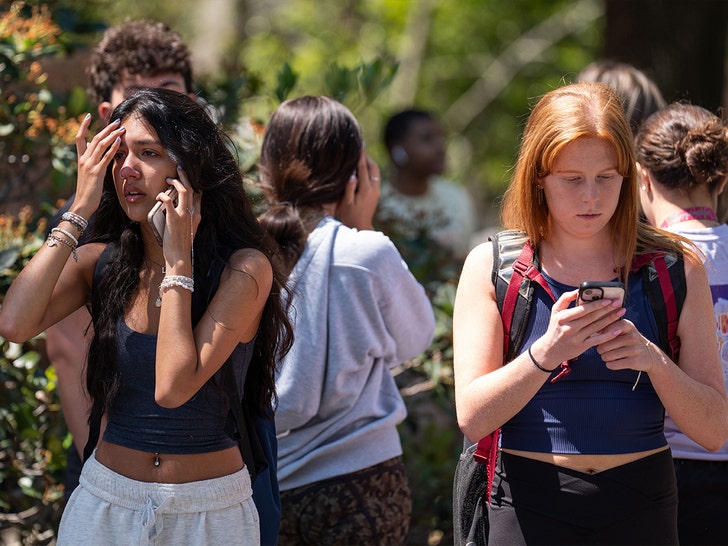 ecc75c517c1d4b9eac7f30e6ac707930_md Florida State University Shooting -- The Scene on Campus