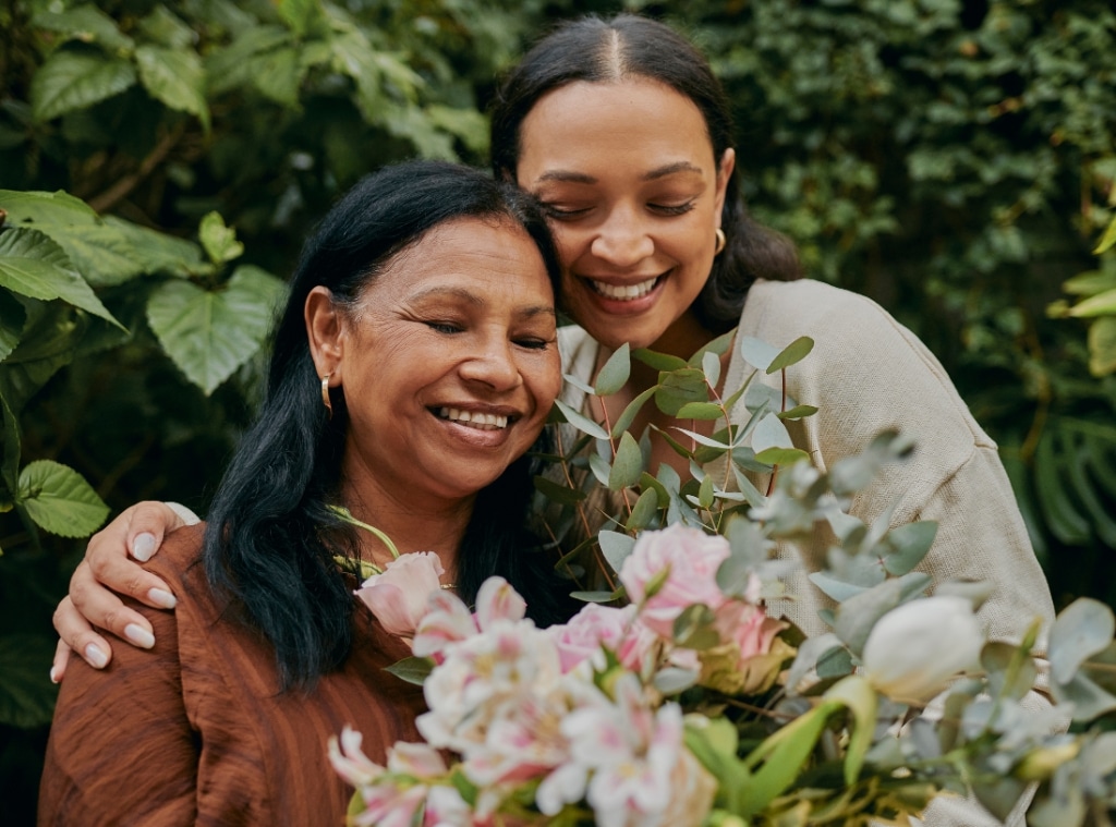 ecc89f89-e125-4b68-97e9-222d02c424f7_1745259244 Shop Luxury Mothers Day Gifts_1024x759.jpg