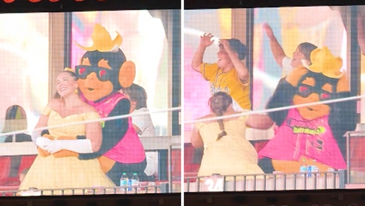 edc5df4d7bf24ba6aad58b726b7fc6a0_md 071925_party_animals_mascot_kal