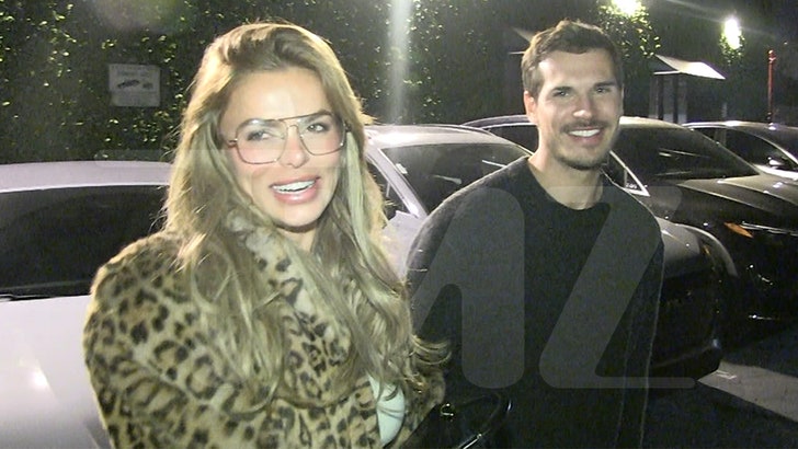 ee4f0b15cdbf42138a811f1c97abbab5_md-1 120424_gleb_savchenko_brooks_nader_kal
