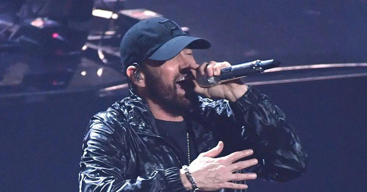 eminem-dating-member-of-his-glam-squad-4-1760723900741 Photo of Eminem
