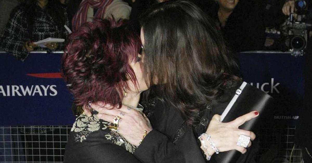 exclusive-why-sharon-osbourne-secretly-made-husband-ozzy-wear-a-wig-and-how-it-sparked-his-most-demonic-stage-stunt3-1757353114761 Photo of Sharon and Ozzy Osbourne