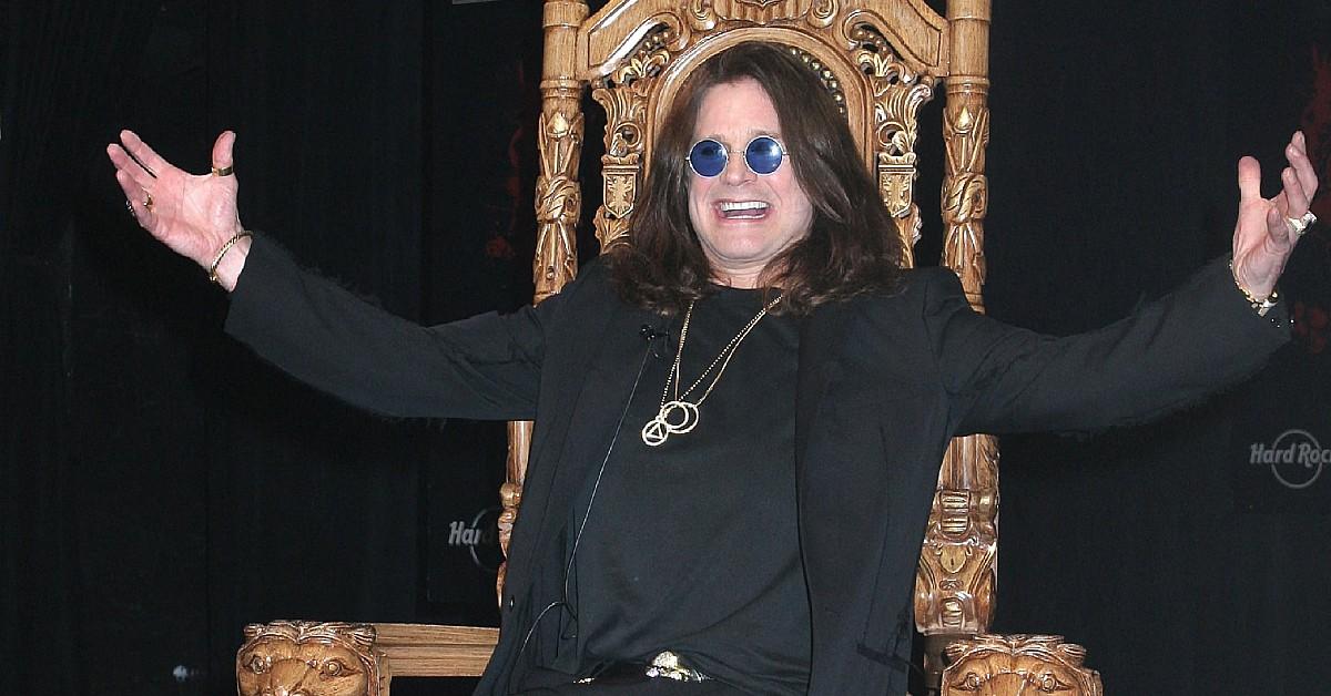 exclusive-why-sharon-osbourne-secretly-made-husband-ozzy-wear-a-wig-and-how-it-sparked-his-most-demonic-stage-stunt4-1757353107832 Photo of Ozzy Osbourne