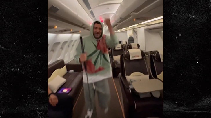 f05ce19a5bae4c49872c9e4ae633729f_md 031825_justin_timberlake_golf-kal