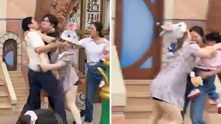 060325_disney_fight_china_kal