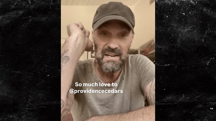 f0e708af7f2c479c98426fab903f6788_md 041525_brian_austin_green_kal