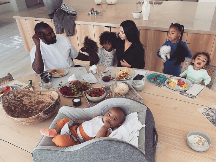 f2a56cd66b6e4b5aac545b1c55fe4750_md Kanye West and Kim Kardashian's Family Photos