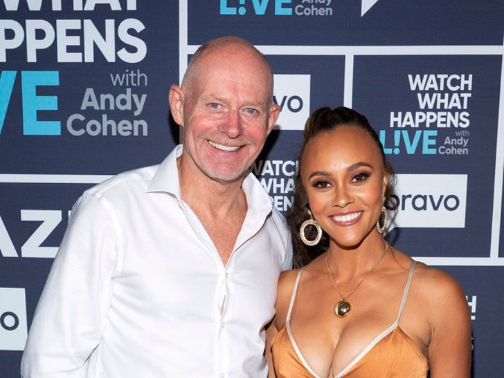 f2f7db79e9024de0818340736ba47a15_md Ashley and Michael Darby Happier Times