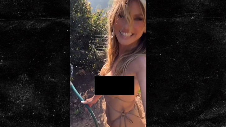 f4dad58365dd408aa2e51e8ff901dbe9_md 061325_heidi_klum_kal