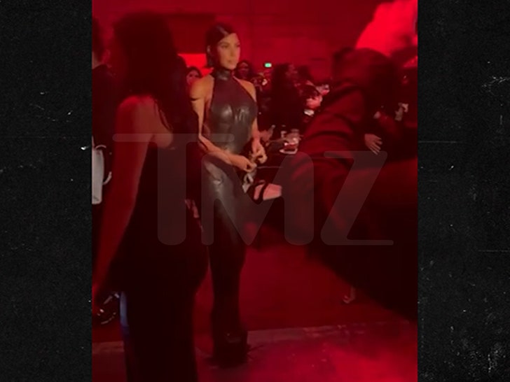 f6ebca68f38d4a03b20a5d44d7e0cd17_md 020225-kim-kardashian-primary-2