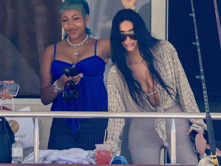 f6ef50247a674a75bd73bed07748a3a7_md Kim Kardashian Celebrates North's 12th Birthday On A Sweet Yacht In Cabo!