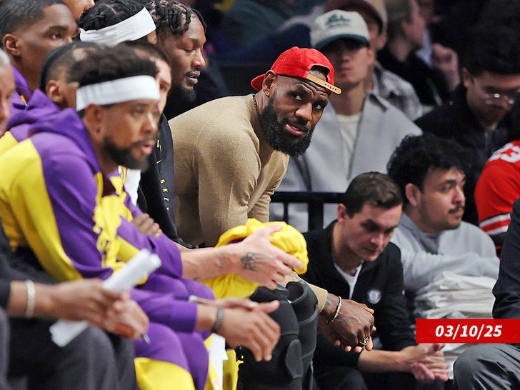 f7af256a0d9f4e1bbe96c92a17089b33_md lebron james injury sub getty swipe