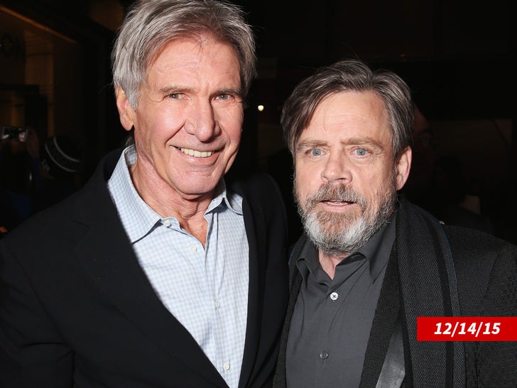 f7cb8376f5124a3c8bd88e68bb8e4bcd_md harrison ford and mark hammil