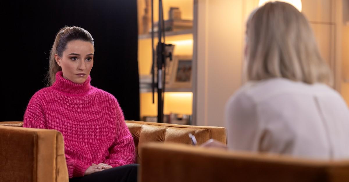 fact-fiction-netflix-apple-cider-vinegar-real-life-wellness-influencer-belle-gibson4-1739905133456 fact fiction netflix apple cider vinegar real life wellness influencer belle gibson