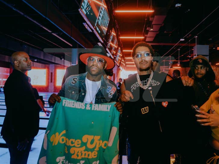 fb6c0ed94191493da1372160ba393444_md Rick Ross Floyd Mayweather Lil Meech Team Wonce Lucky Strike Miami 2